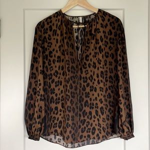 Aritizia Talula LS animal print blouse XS